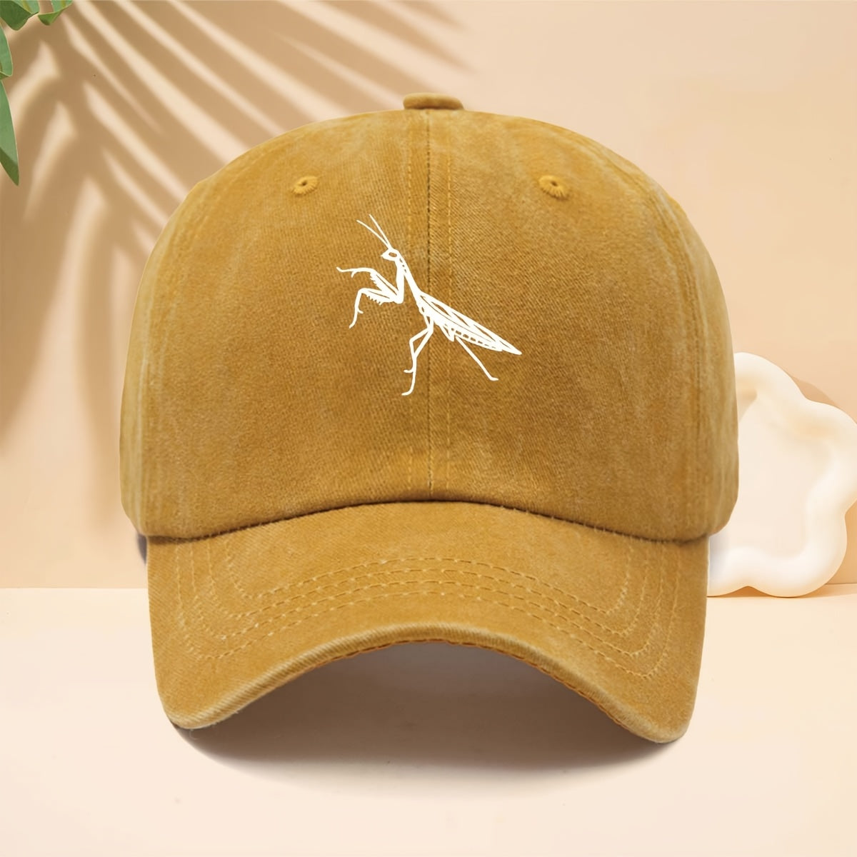 Men' & Women' Praying Mantis Print Trucker Hat - Adjustable Soft-Top Cap with Insect Design, Curved Brim Suitable for Casual,, Parties, for All- Outdoor Wear, Hip-Hop Style for Trucking, Driving, Daily Use