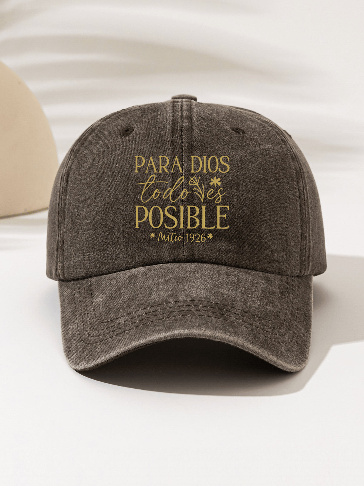 1 Stück modische, minimalistische, ausgewaschene Baseballkappe mit "PARA DIOS POSIBLE 1926" Aufdruck am Schirm, stilvolles Geschenk für Familie und Freunde, geeignet für Outdoor-Sport, leicht und tragbar, Ganzjahres-Accessoire