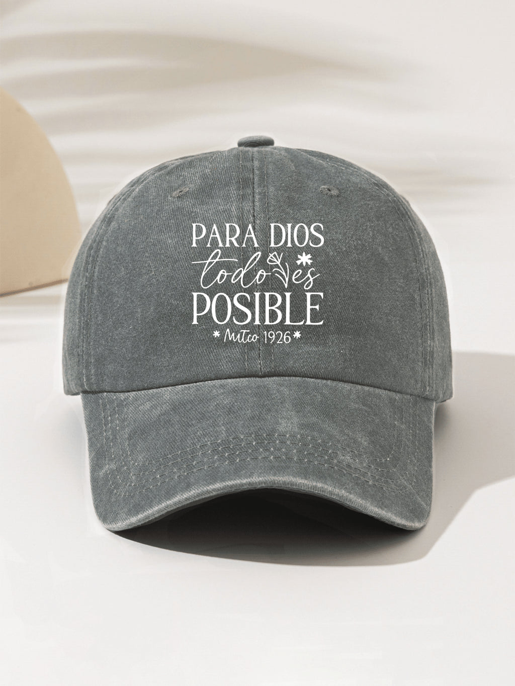 1 Stück modische, minimalistische, ausgewaschene Baseballkappe mit "PARA DIOS POSIBLE 1926" Aufdruck am Schirm, stilvolles Geschenk für Familie und Freunde, geeignet für Outdoor-Sport, leicht und tragbar, Ganzjahres-Accessoire