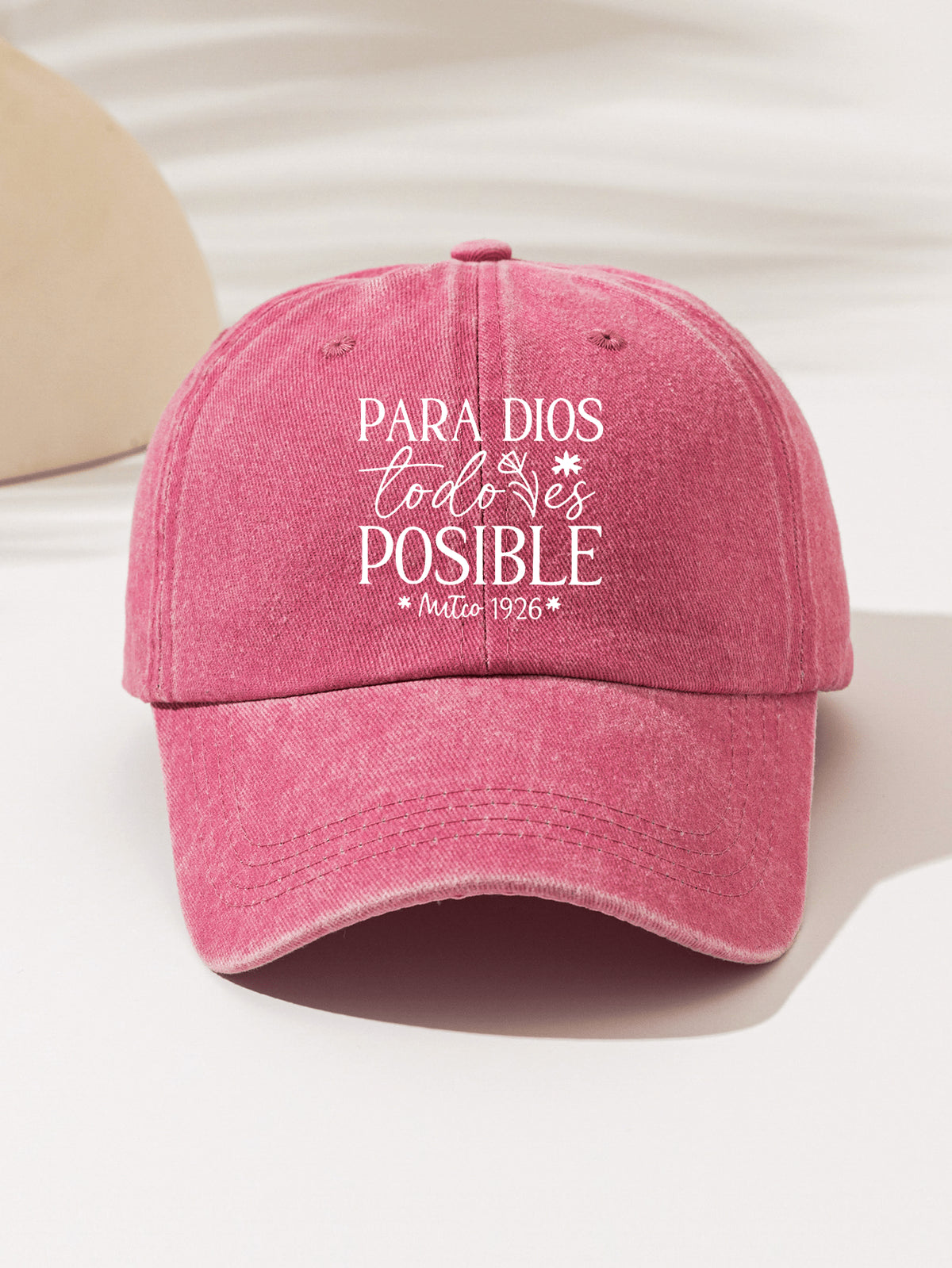 1 Stück modische, minimalistische, ausgewaschene Baseballkappe mit "PARA DIOS POSIBLE 1926" Aufdruck am Schirm, stilvolles Geschenk für Familie und Freunde, geeignet für Outdoor-Sport, leicht und tragbar, Ganzjahres-Accessoire