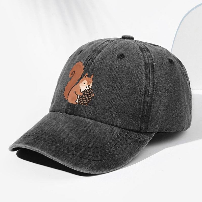 Unisex Squirrel Print Washed Vintage Baseball Cap, Fashionable Sun Outdoor Hat for Men and Women, Adjustable Trucker Hat Suitable for All Seasons and Daily Wear