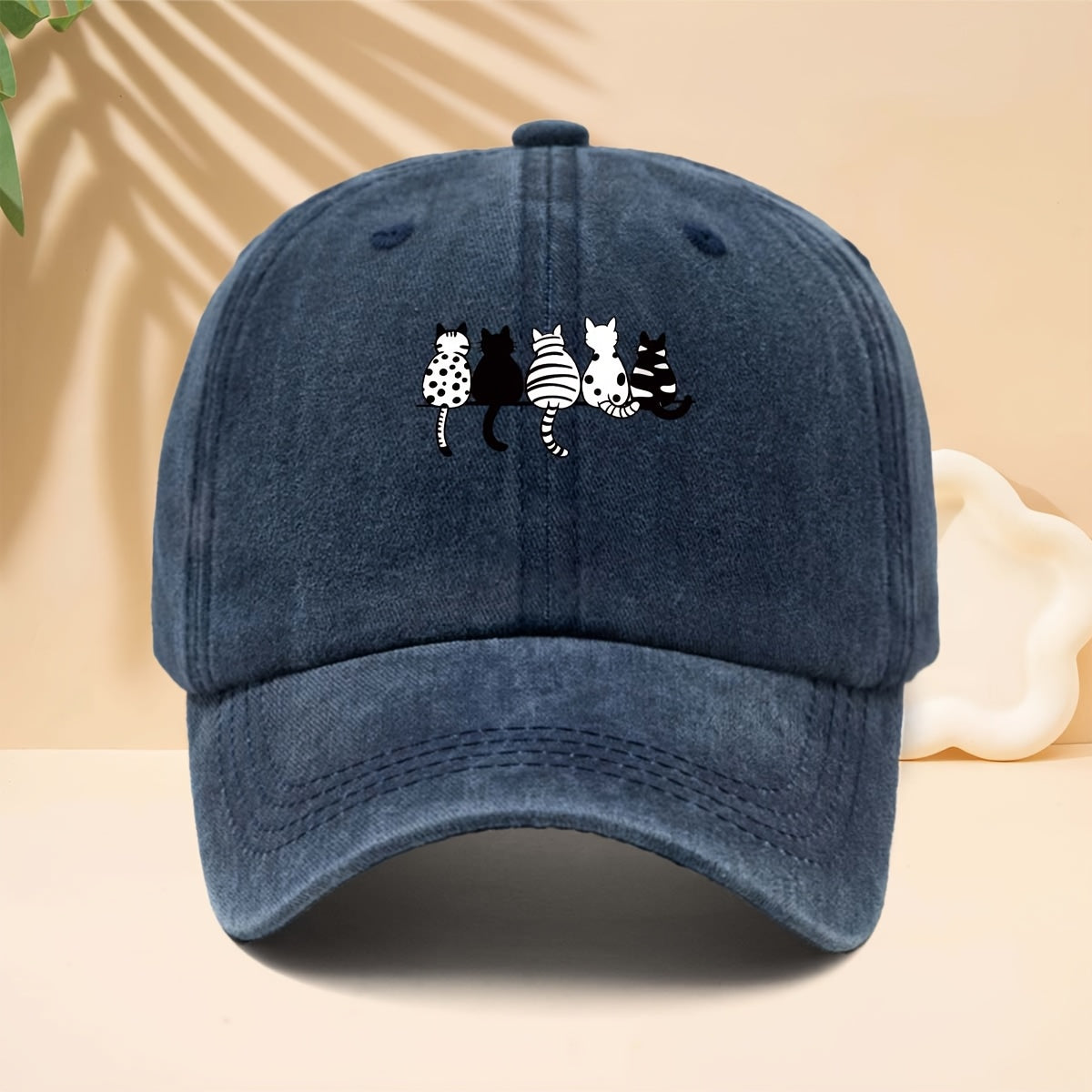 Baseball Cap with Black And White Cat Back Print, American Healing Soft Cute Cat Fun Casual Style Curved Brim Hat for Walking, Gatherings, Dates, Shopping, Vacation, Travel