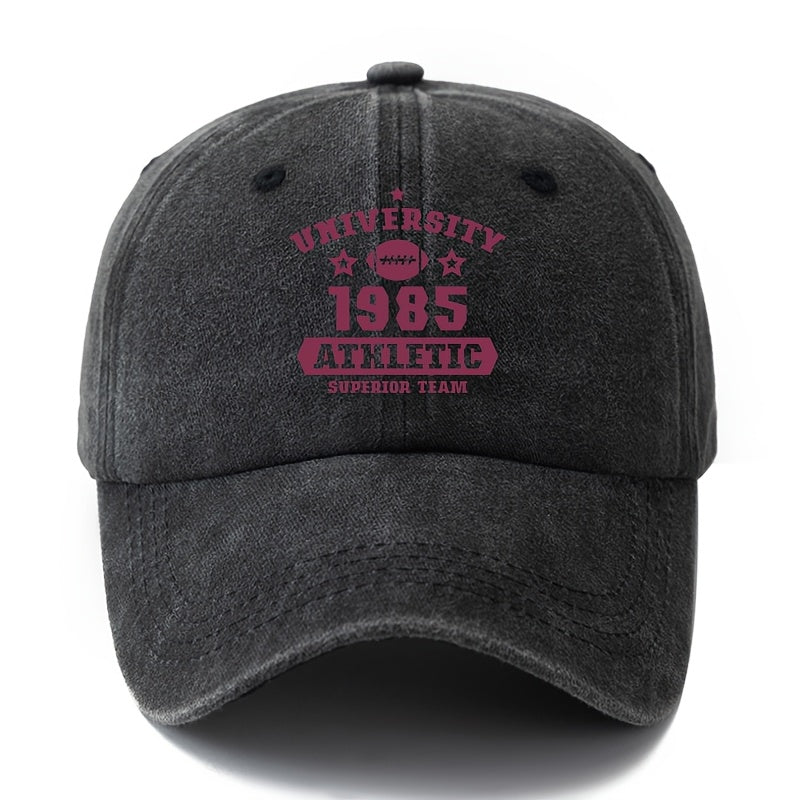 A Unisex Fashionable and Versatile Printed UNIVERSITY 1985 Baseball Cap, Featuring a Classic Vintage Washed Outdoor Lightweight Curved Brim. This Trucker Baseball Cap Is Suitable for Casual Occasions Such as Outdoor Vacations, Travel, and Camping