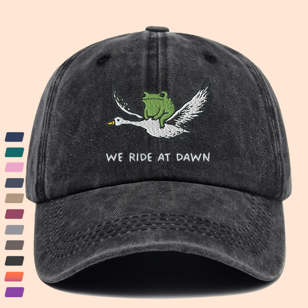 1pc Frog Riding a Goose Printed Flat Print Baseball Cap, Slimming When Worn. Stylish and Unique, Adjustable Size, Suitable for Both Men and Women. Ideal for Outdoor Activities, Vacations, Parties, Cycling, Daily Outings, or as a Holiday Gift.