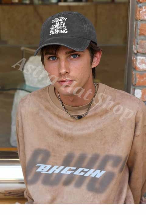 Sports Baseball Cap, Surfboard with Wave And Sun Patterns, A Must-Have for Summer Beach Surfers