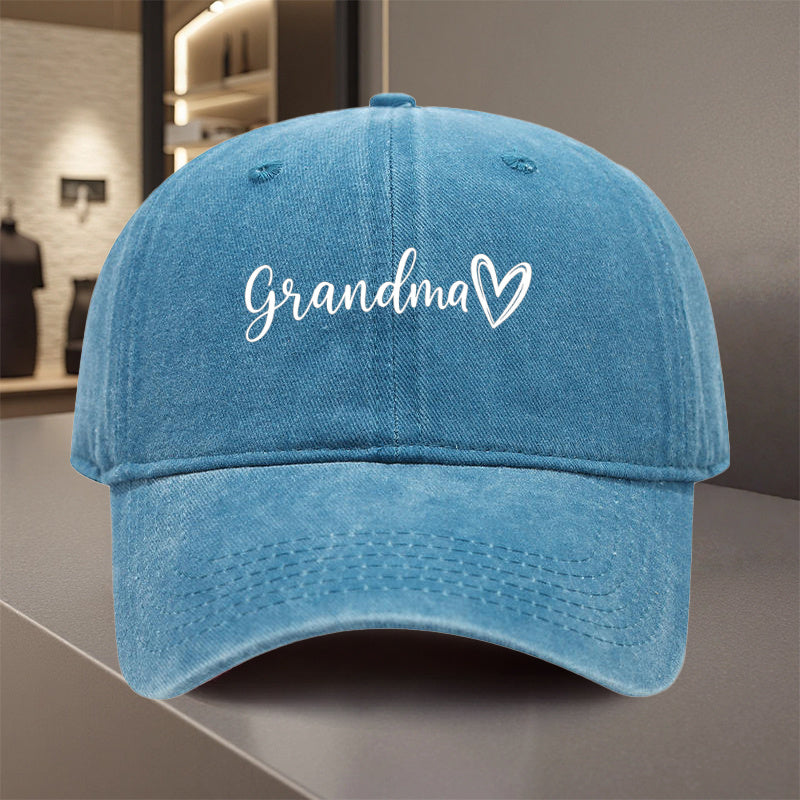 An Adjustable Baseball Cap Featuring 'Grandma', Made from Lightweight with a Printed Design. It'S an Ideal Choice for Weddings, Parties, Music Festivals, Bachelorette Parties, Birthday Gifts