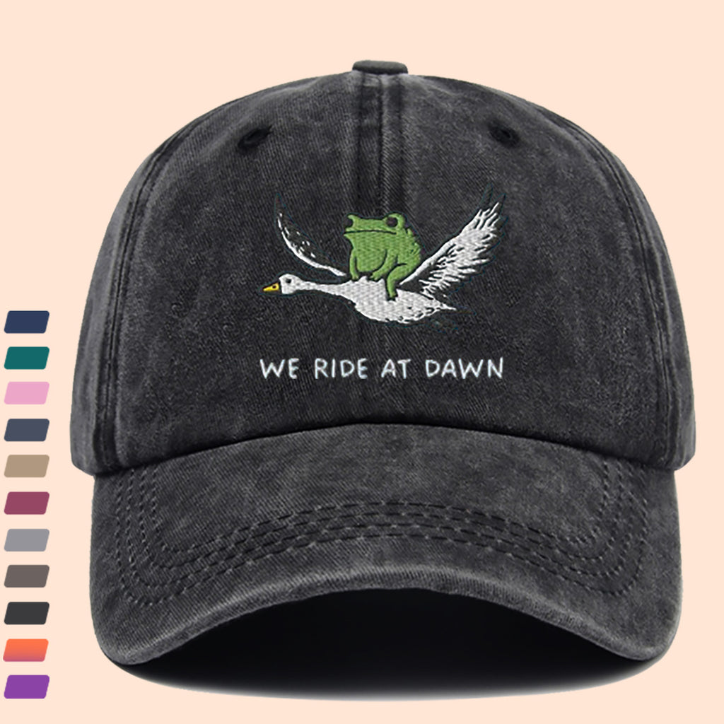 1pc Frog Riding a Goose Printed Flat Print Baseball Cap, Slimming When Worn. Stylish and Unique, Adjustable Size, Suitable for Both Men and Women. Ideal for Outdoor Activities, Vacations, Parties, Cycling, Daily Outings, or as a Holiday Gift.