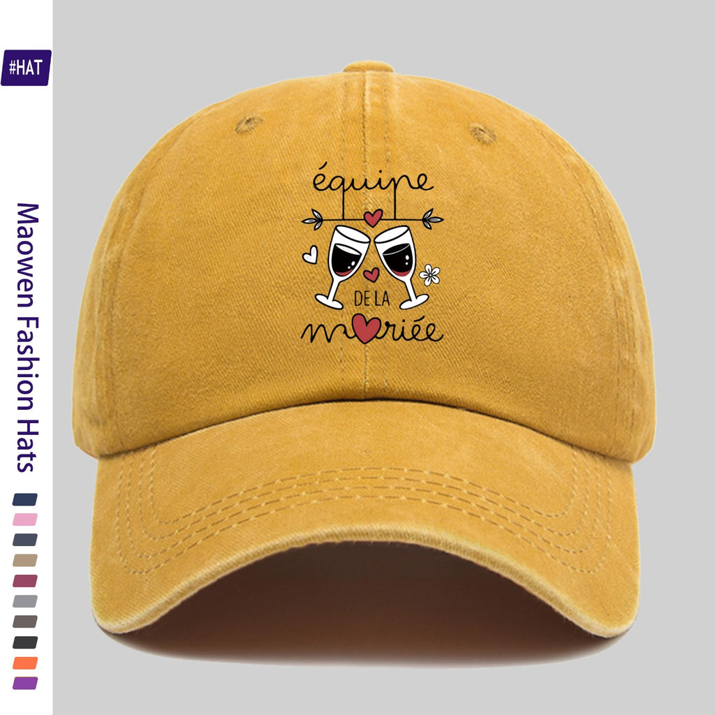 1pc Vintage Distressed Adjustable Sports Cap, Featuring a Stylish Wine Glass And Heart Decorative Pattern, with a Distressed Washed Cap Body And Fashionable Printed Design. It Is an Outdoor Casual Cap, a Fashionable Printed Breathable Baseball Cap