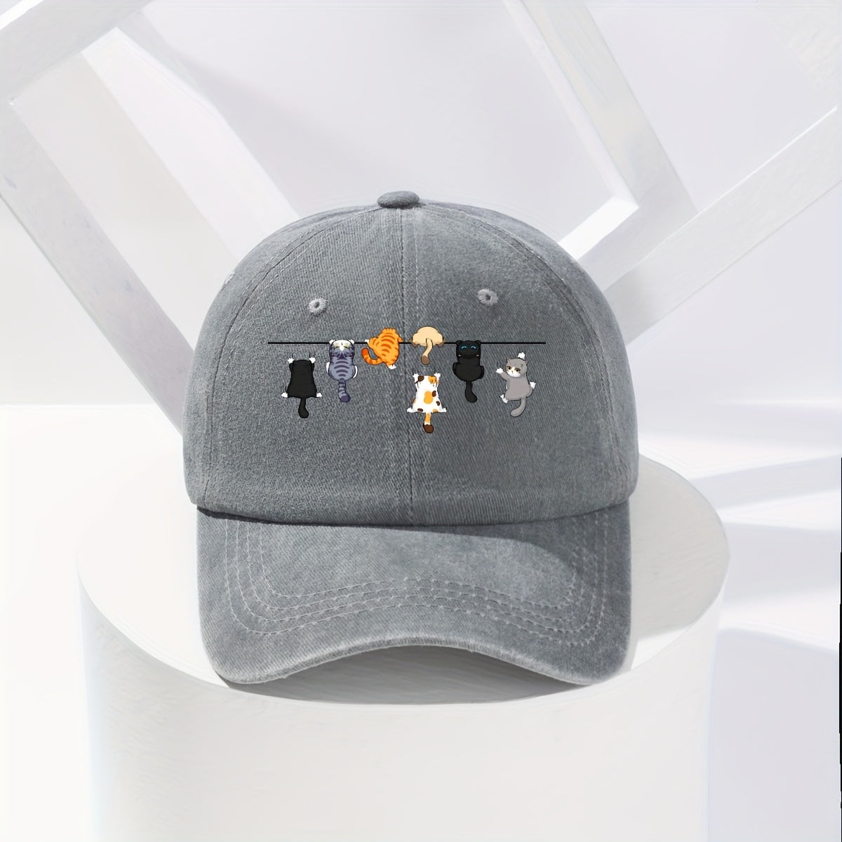 Super Cute Cat-themed Baseball Cap, the Perfect Choice for Street Fashion, with a Fun and Vibrant Design Suitable for Any Season