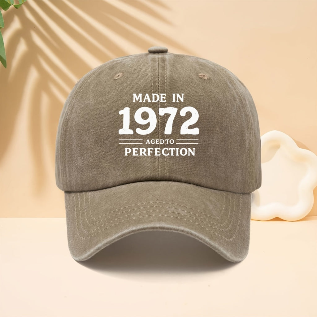A Printed White Letter And Number 1972 Pattern Baseball Cap, Unisex Couple Style, Casual Hat for Check-Ins And Photos, Curved Brim, Washed And Distressed Duckbill Cap