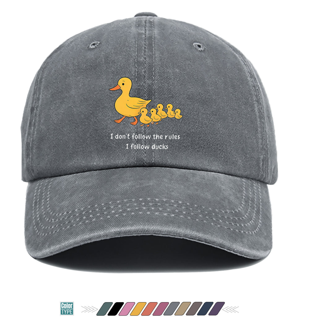1pc Cartoon Mother Duck with Five Ducklings Print Baseball Cap, Retro Glitch Art Style Striped Background, Funny Slogan "I Don'T Follow The Rules, I Follow The Ducks", Comfortable And Breathable Sun Hat