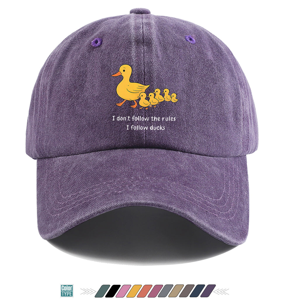 1pc Cartoon Mother Duck with Five Ducklings Print Baseball Cap, Retro Glitch Art Style Striped Background, Funny Slogan "I Don'T Follow The Rules, I Follow The Ducks", Comfortable And Breathable Sun Hat