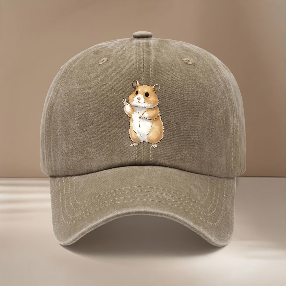 This Is a Baseball Cap with a Waving Hamster Print. It Features a Relaxed Fit, Adjustable Sizing, and a Simple, Trendy Curved Brim. Suitable for Both Men and Women, It Is a Versatile Six-panel Hat Perfect for Outdoor Sports, Dinners