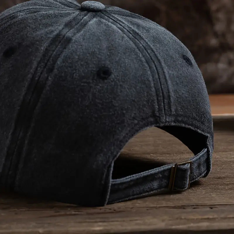 A Stylish And Adaptable Baseball Cap with a Fun Italian Letter Print, Perfect for Outdoor Activities for Men