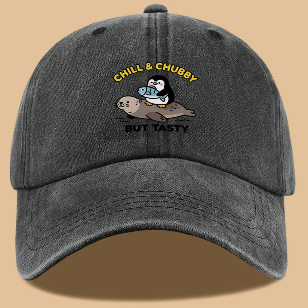 1pc 1pcs "CHILL & CHUBBY BUT TASTY" Penguin Hugging Fish on Seal Print Baseball Cap - Cute Duckbill Cap Suitable for Daily Outfits, Beach Vacations, Student Style, Adjustable Unisex Hat for &, Creative, Park Picnics