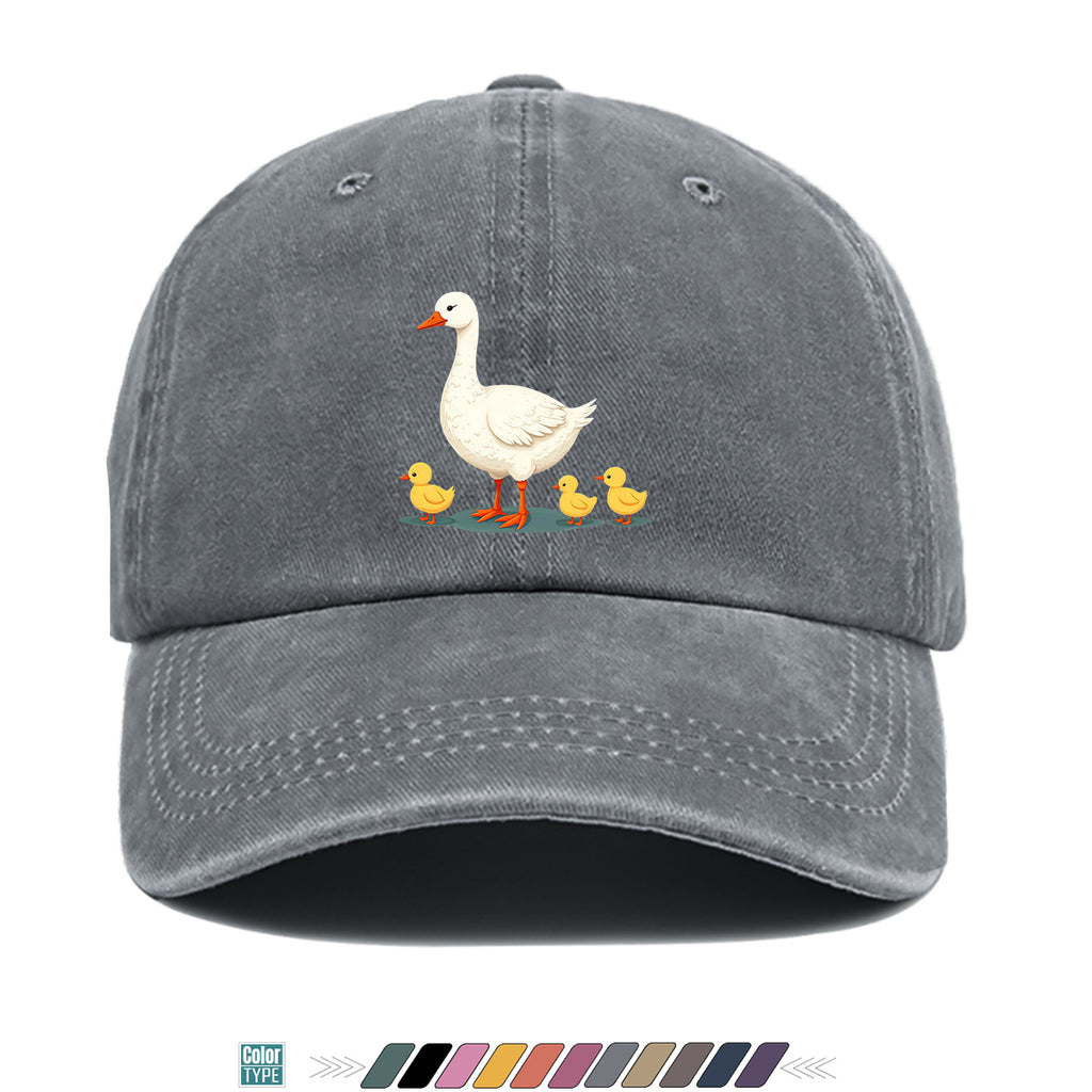 1pc Mother Goose And Three Little Yellow Ducks Warm Printed Baseball Cap Cute Pattern Sun Hat Fashionable And Versatile Unisex Duck Tongue Cap Adjustable Size Dad Fishing Hat Mom Strolling Hat Couple Skateboard Hat Suitable for Park Play