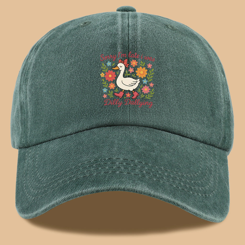 1pc Cute Duck "Sorry I'M Late, I Was Procrastinating" Printed Baseball Cap, Comfortable Breathable Sun Hat, Fashionable And Aesthetic Unisex Baseball Cap, Adjustable Size, Casual Duckbill Cap, Suitable for Picnics, Shopping, Dates, Walks, Vacations