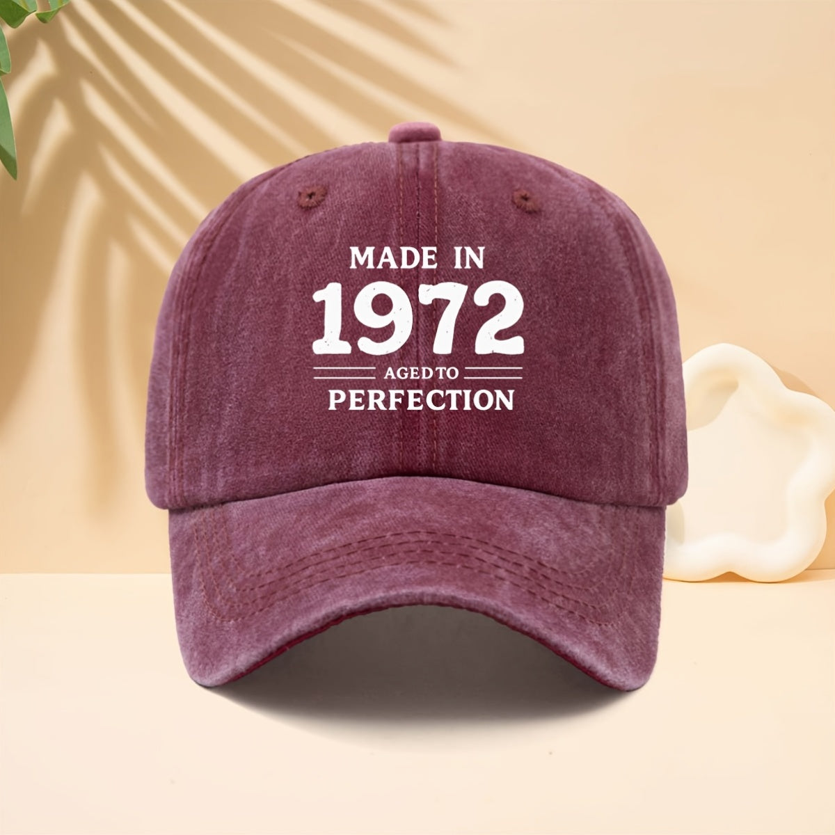 A Printed White Letter And Number 1972 Pattern Baseball Cap, Unisex Couple Style, Casual Hat for Check-Ins And Photos, Curved Brim, Washed And Distressed Duckbill Cap
