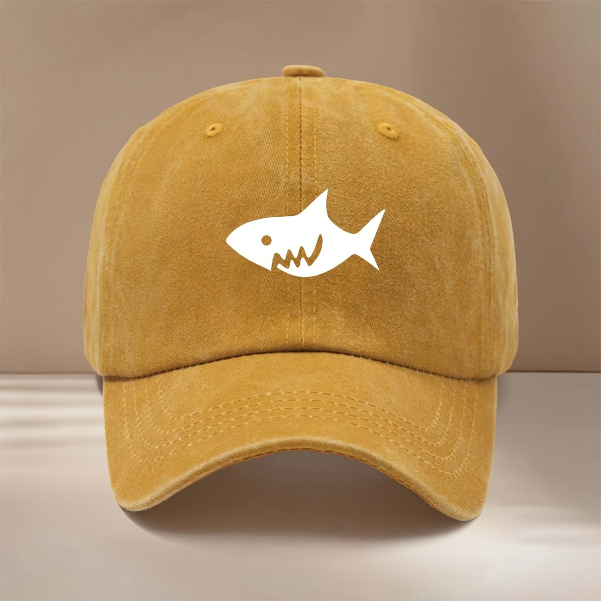This Is a Stylish And Lightweight Baseball Cap Featuring a Cartoon Shark Design. It Is Adjustable in Size And Suitable for Both Men And Women, Making It a Trendy Choice for Outdoor Sports, Gatherings