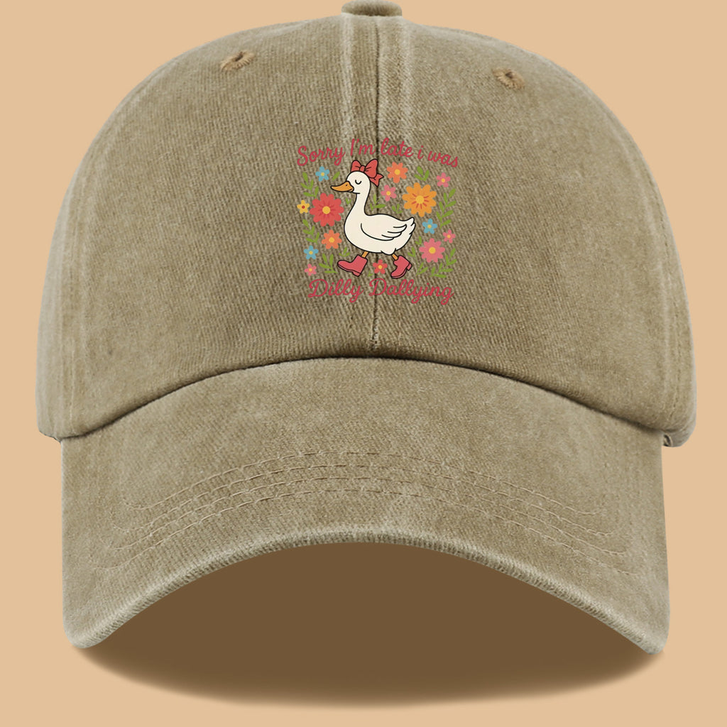 1pc Cute Duck "Sorry I'M Late, I Was Procrastinating" Printed Baseball Cap, Comfortable Breathable Sun Hat, Fashionable And Aesthetic Unisex Baseball Cap, Adjustable Size, Casual Duckbill Cap, Suitable for Picnics, Shopping, Dates, Walks, Vacations