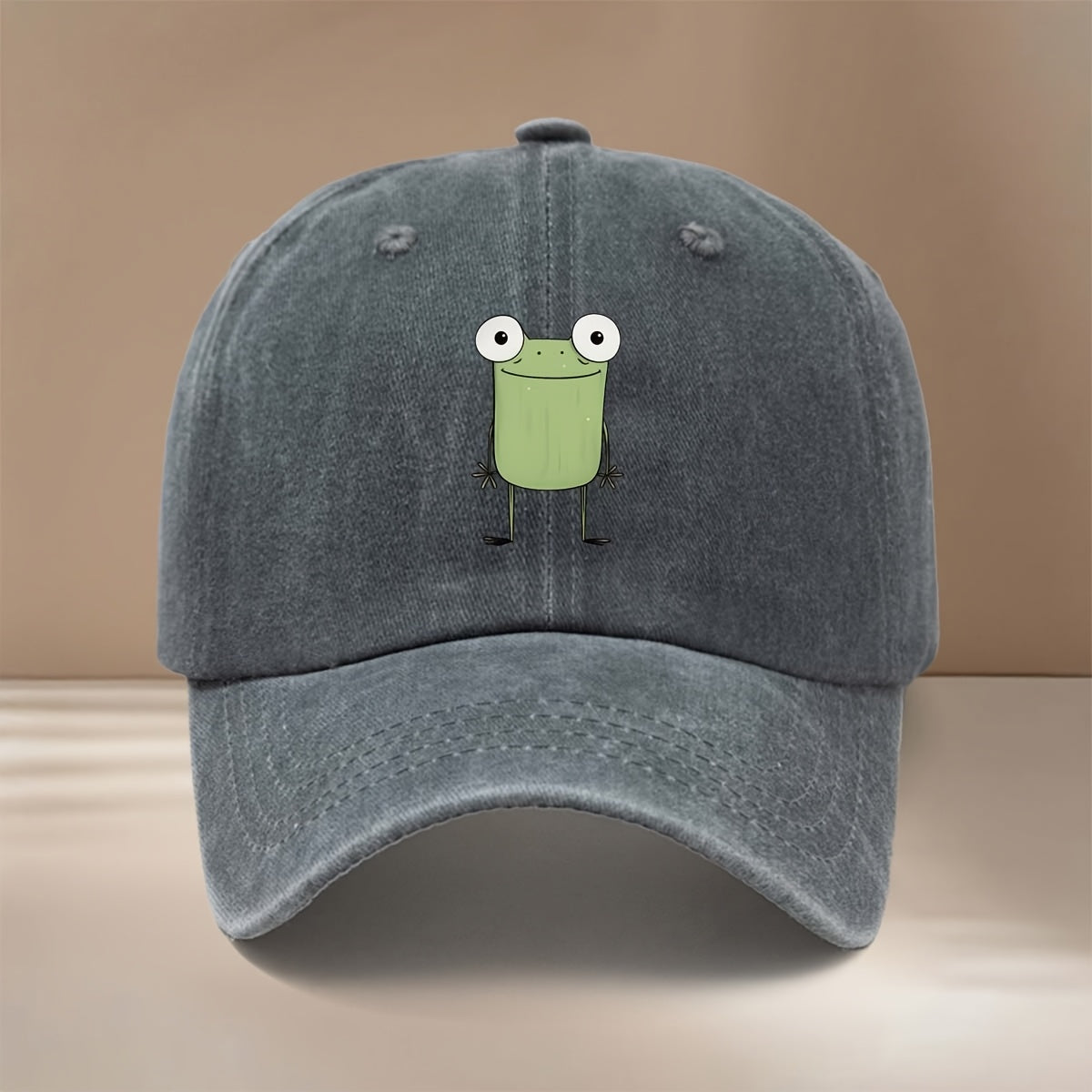This Is a Baseball Cap Featuring a Minimalist Frog Design, Suitable for All Seasons with an Adjustable Size. It's a Casual Unisex Hat That's Lightweight and Stylish, Perfect for Outdoor Activities, Gatherings, Camping, and as a Trendy Curved-brim Cap