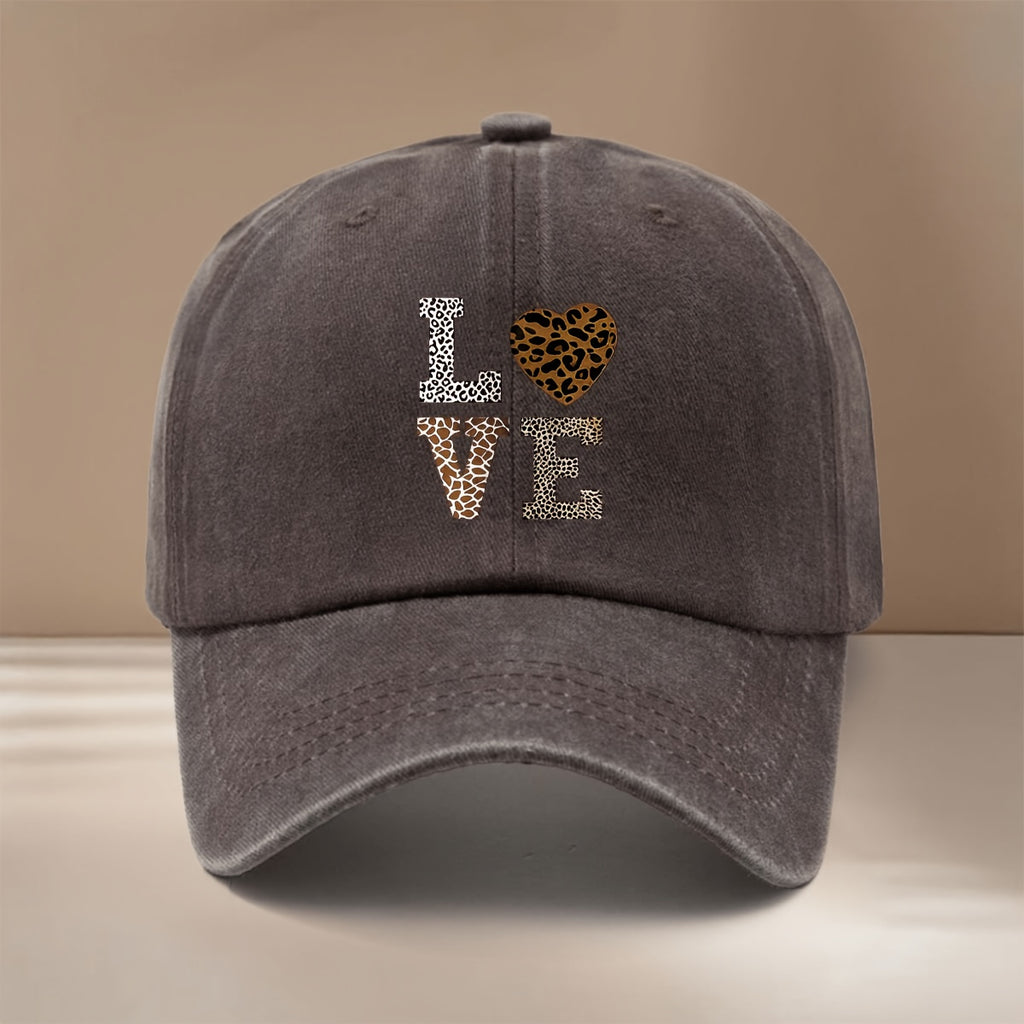 This Is a Leopard Print LOVE Pattern Baseball Cap, Fashionable And Comfortable Adjustable Size Duckbill Hat, Unisex Individual Easy Curved Brim Cap for Outdoor Sports, Dining, Camping, And Casual Wear