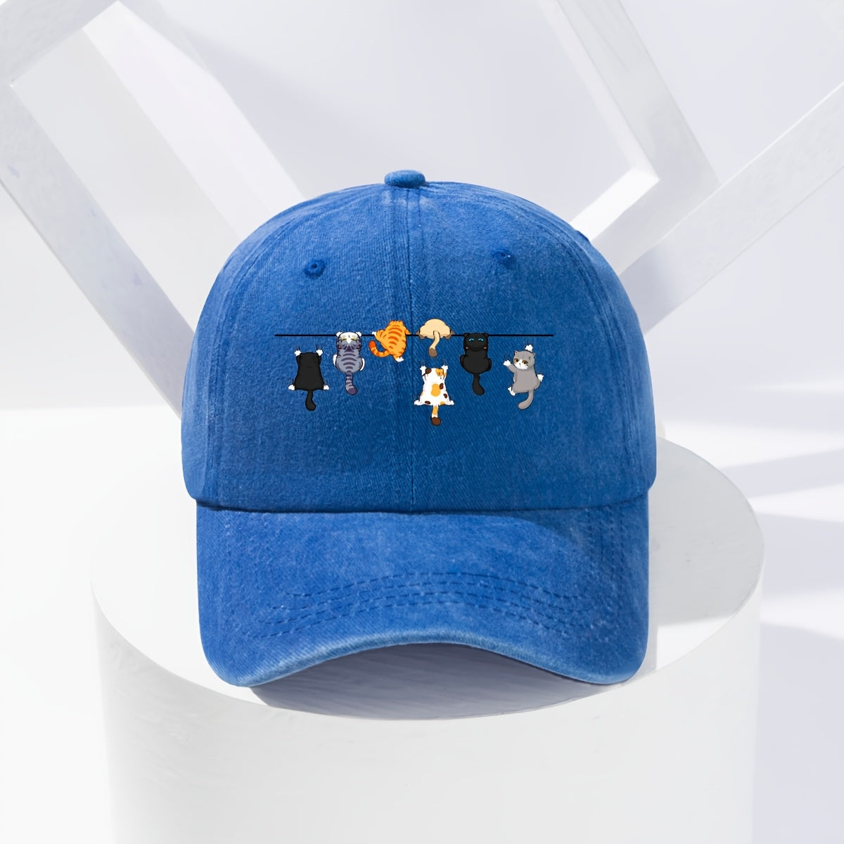Super Cute Cat-themed Baseball Cap, the Perfect Choice for Street Fashion, with a Fun and Vibrant Design Suitable for Any Season