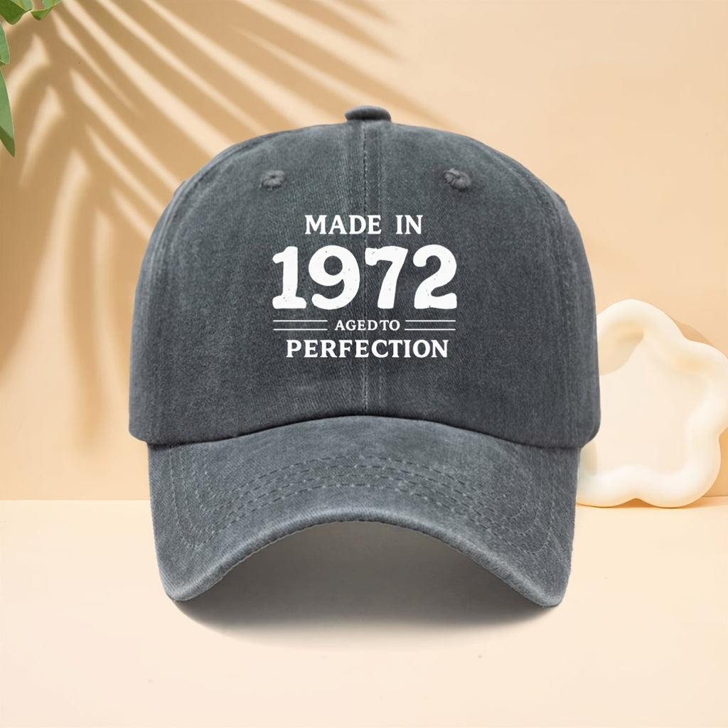 A Printed White Letter And Number 1972 Pattern Baseball Cap, Unisex Couple Style, Casual Hat for Check-Ins And Photos, Curved Brim, Washed And Distressed Duckbill Cap